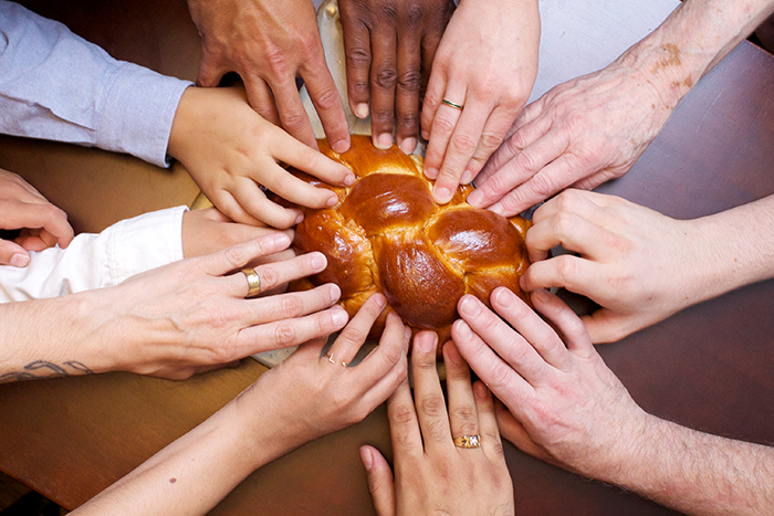 hands_on_challah